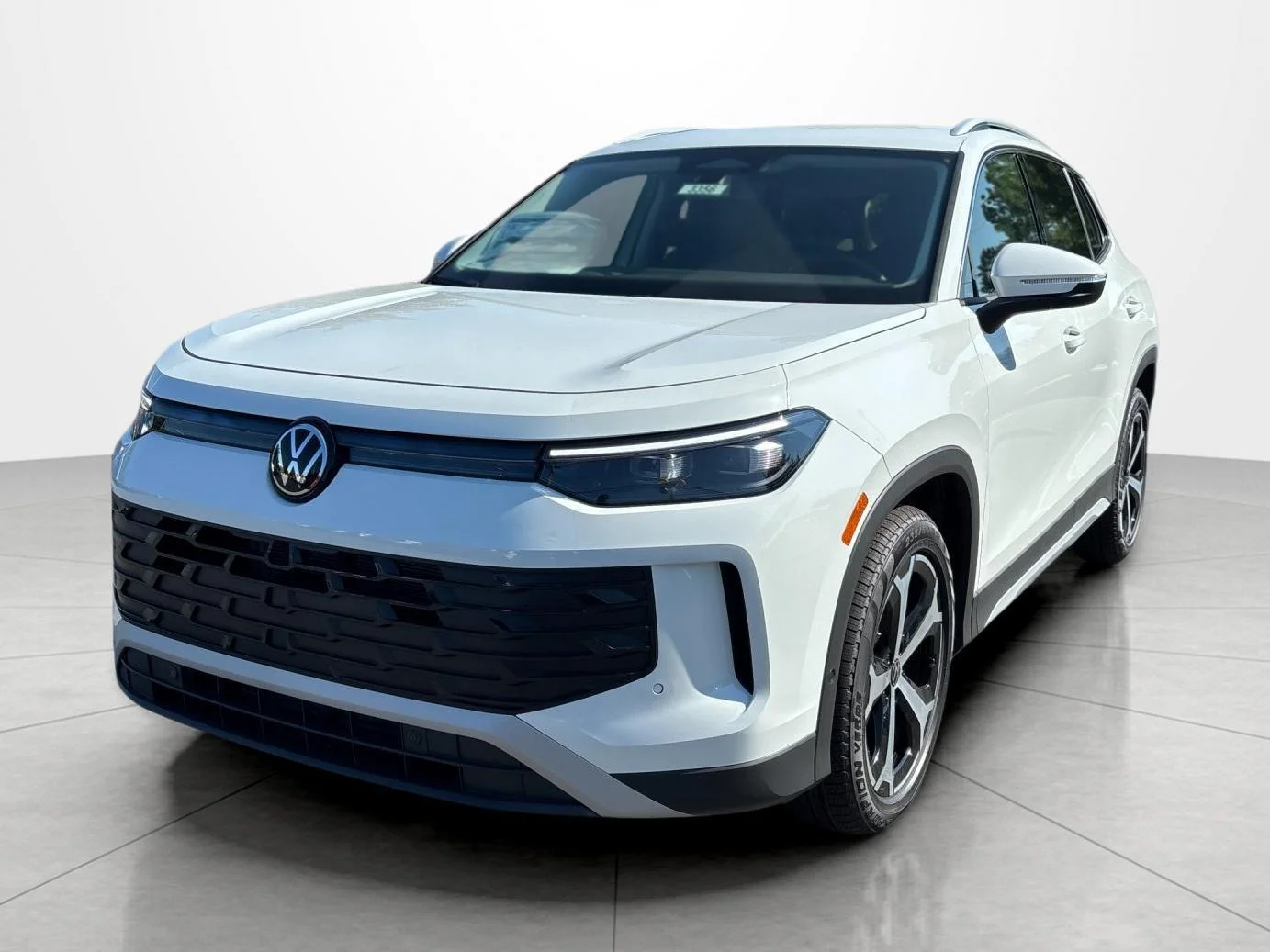 New 2026 Pure White Volkswagen SE image 1