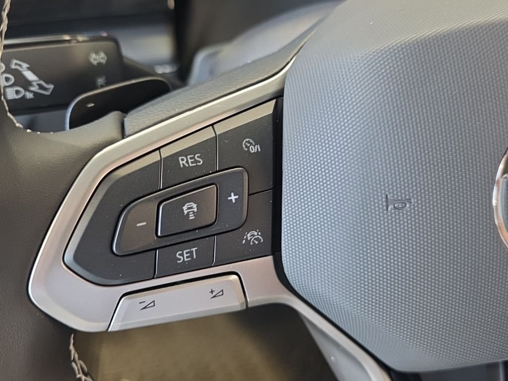 2026 Volkswagen Atlas SE w/Tech - Photo 18