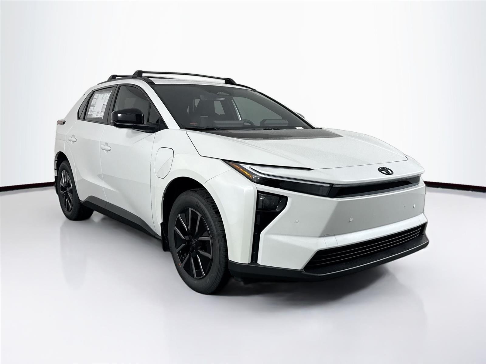 New 2026 Wind Chill Pearl Toyota XLE image 5