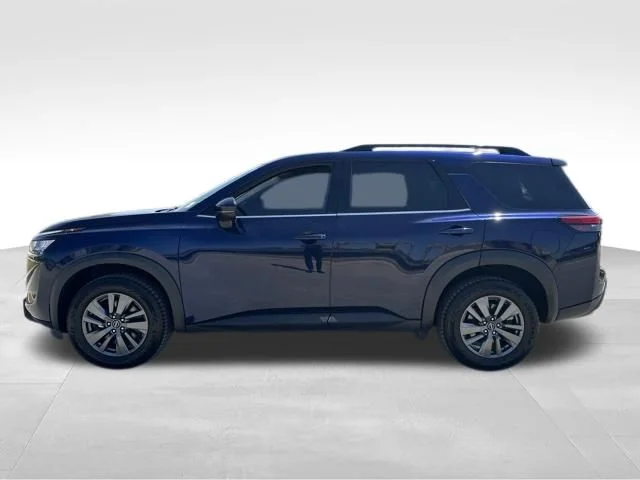 Used 2022 Blue Nissan SV image 6