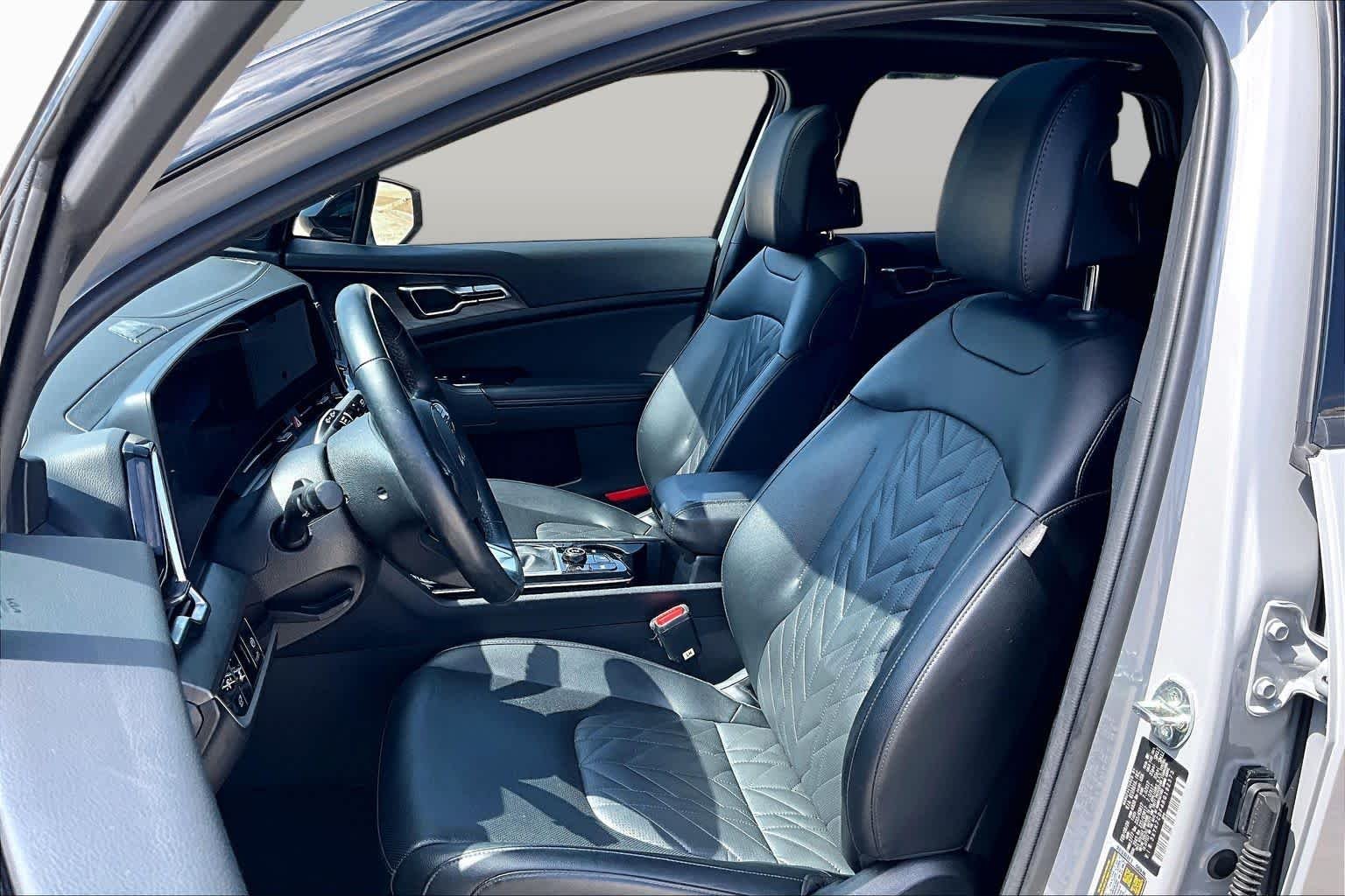 Used 2024 Wolf Gray/Ebony Black Roof Kia X-Pro image 7