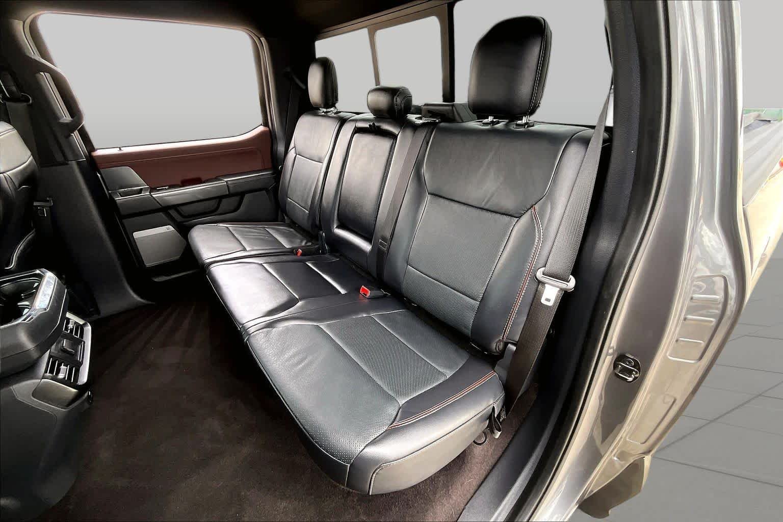 Used 2021 Carbonized Gray Metallic Ford LARIAT image 21