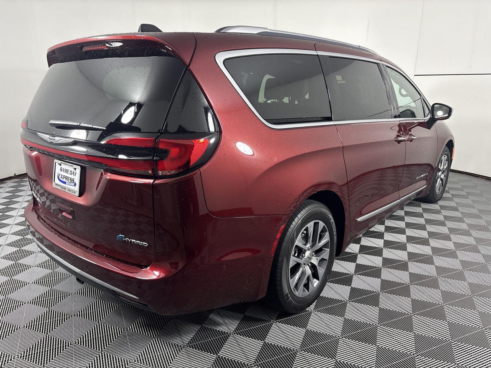 Used 2023 Velvet Red Pearlcoat Chrysler Hybrid Pinnacle image 29