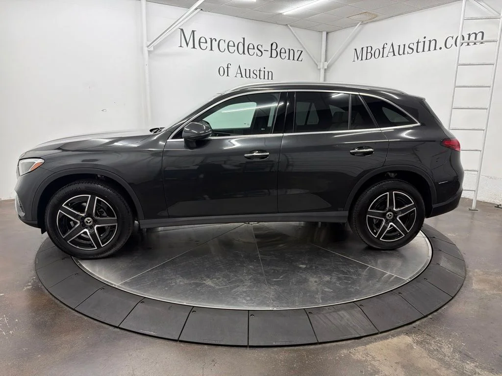 New 2027 Gray Mercedes-Benz GLC 300 image 4