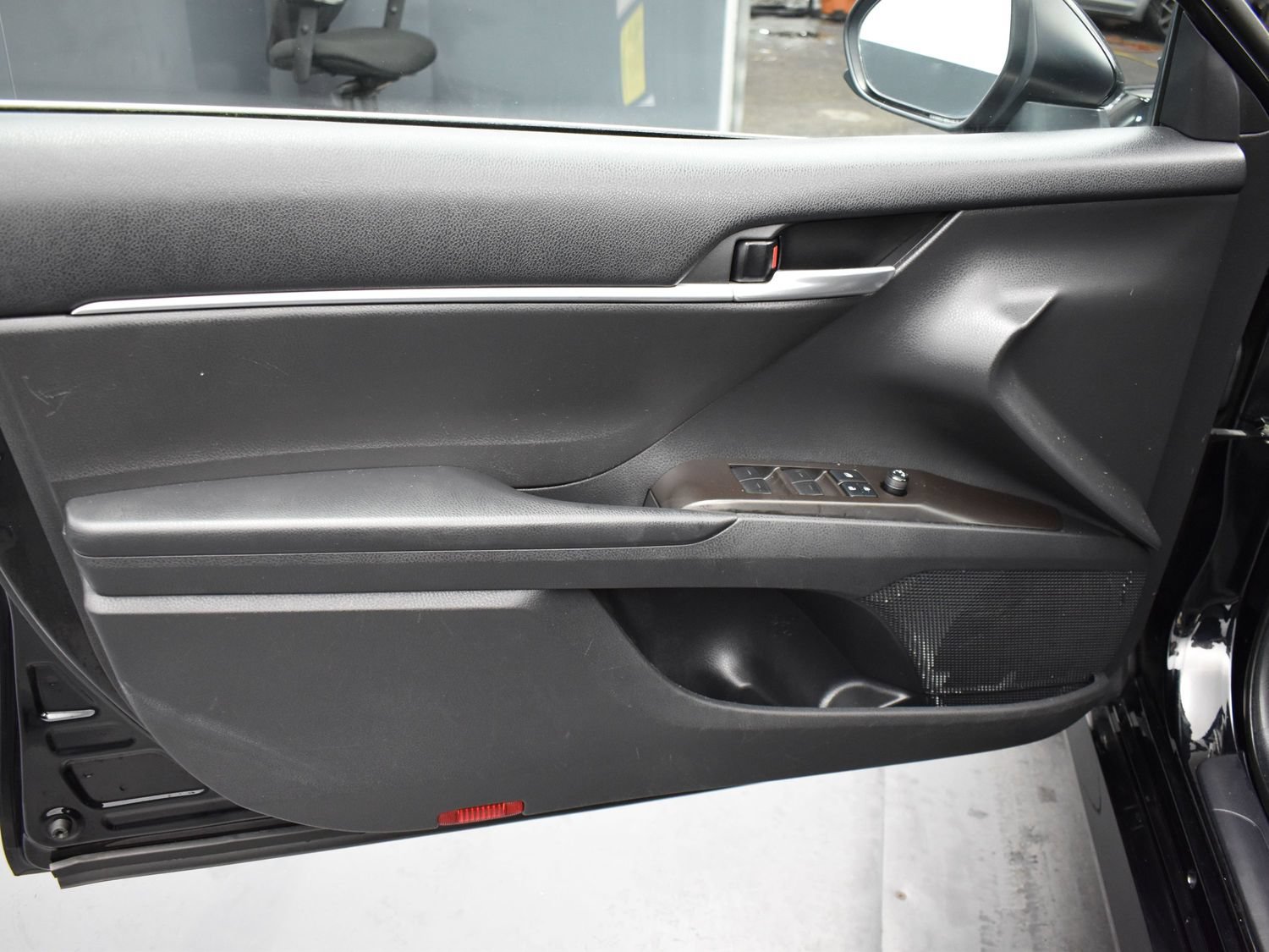 Used 2021 Midnight Black Metallic Toyota LE image 9