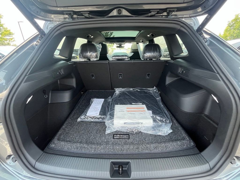 New 2026 Gray Volkswagen 2.0T SE R-Line Black image 25