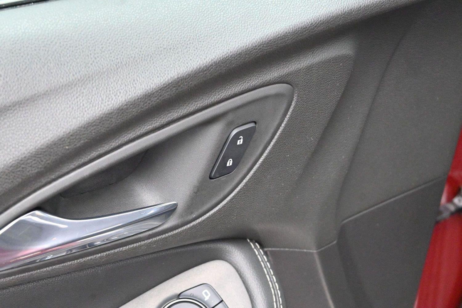 Used 2022 Cinnabar Metallic Buick Select image 10
