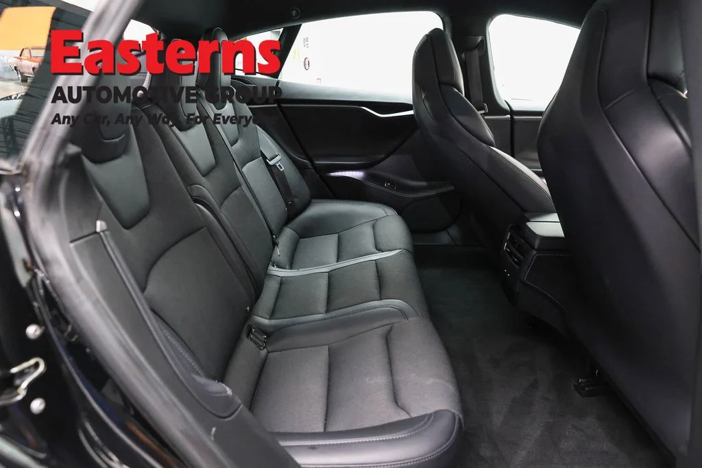 Used 2018 Black Tesla 75D image 17