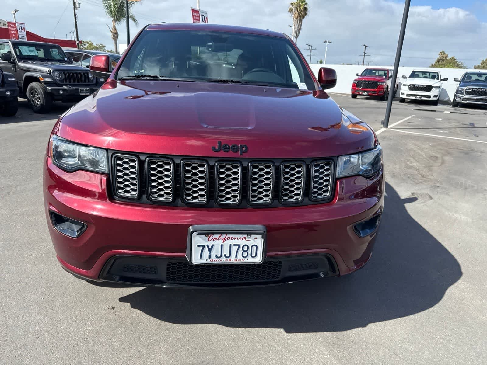 Used 2017 Velvet Red Pearlcoat Jeep Altitude image 4