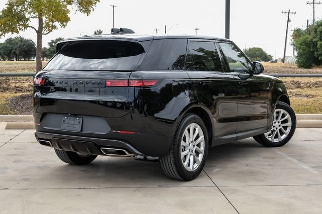 Used 2025 Black Land Rover SE image 9