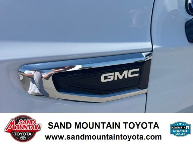 Used 2023 White GMC SLT image 9