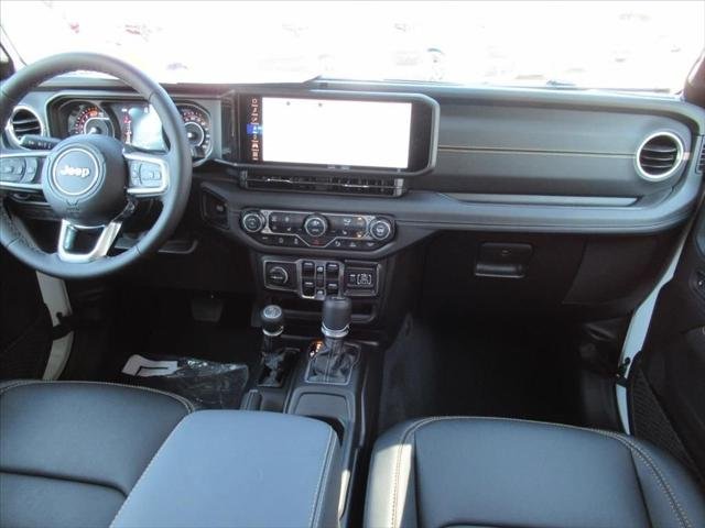 New 2026 Bright White Clear-Coat Exterior Paint Jeep Sahara image 12