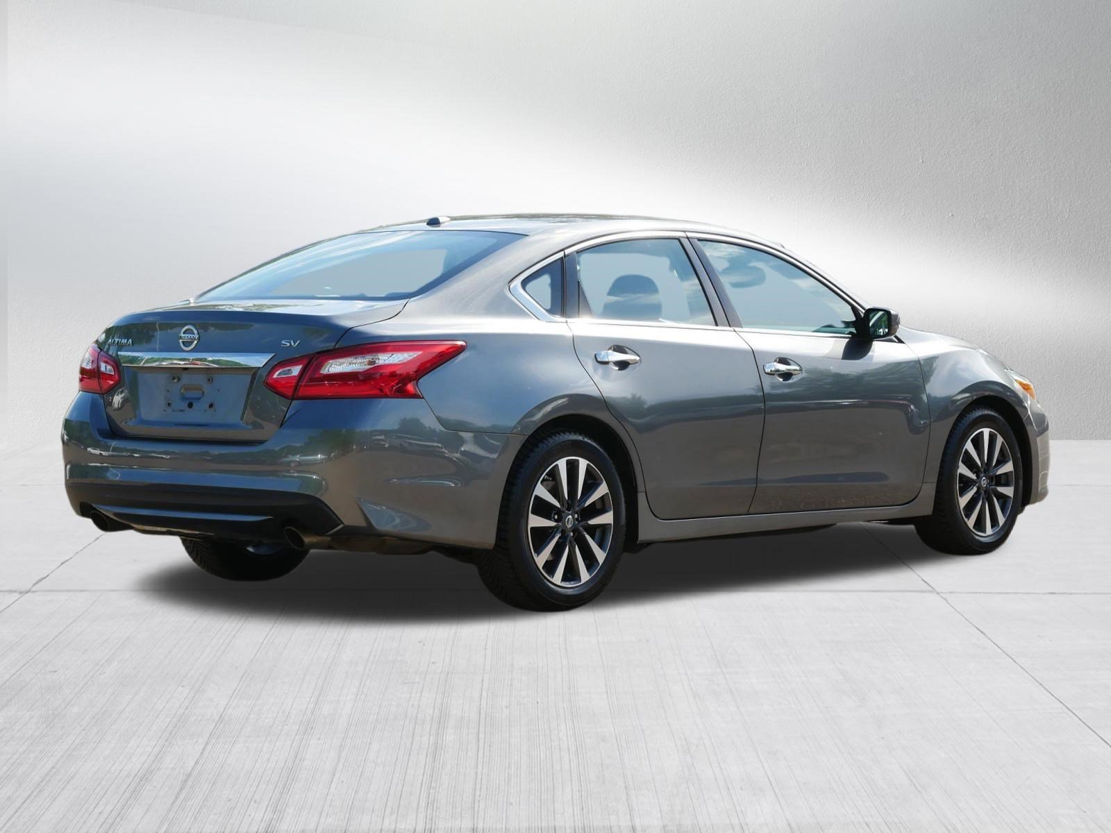 Certified Used 2017 Gun Metallic Nissan 2.5 SV image 7