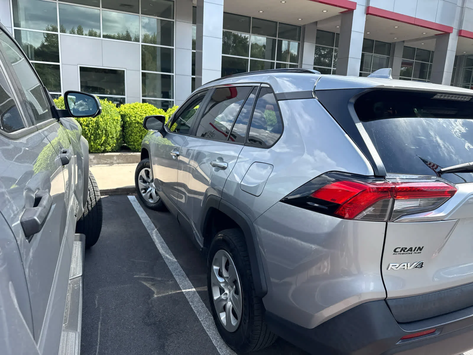 Used 2020 Silver Sky Metallic Toyota LE image 4