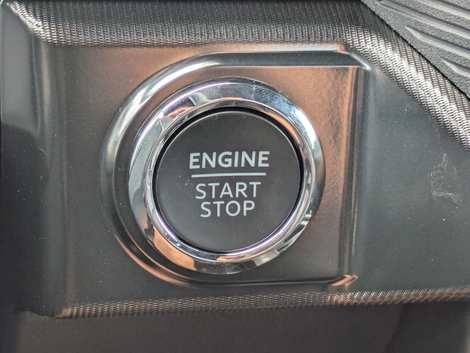 New 2026 Carbonized Gray Metallic Ford Lariat® image 33