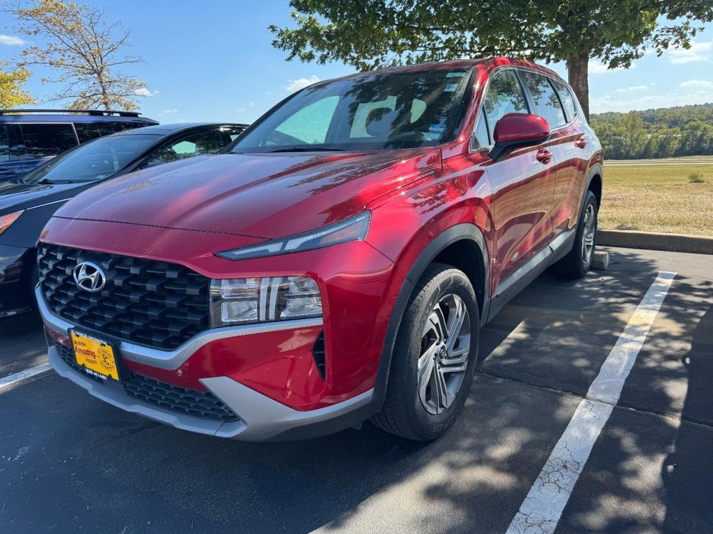 Used 2022 Red Hyundai SE image 3