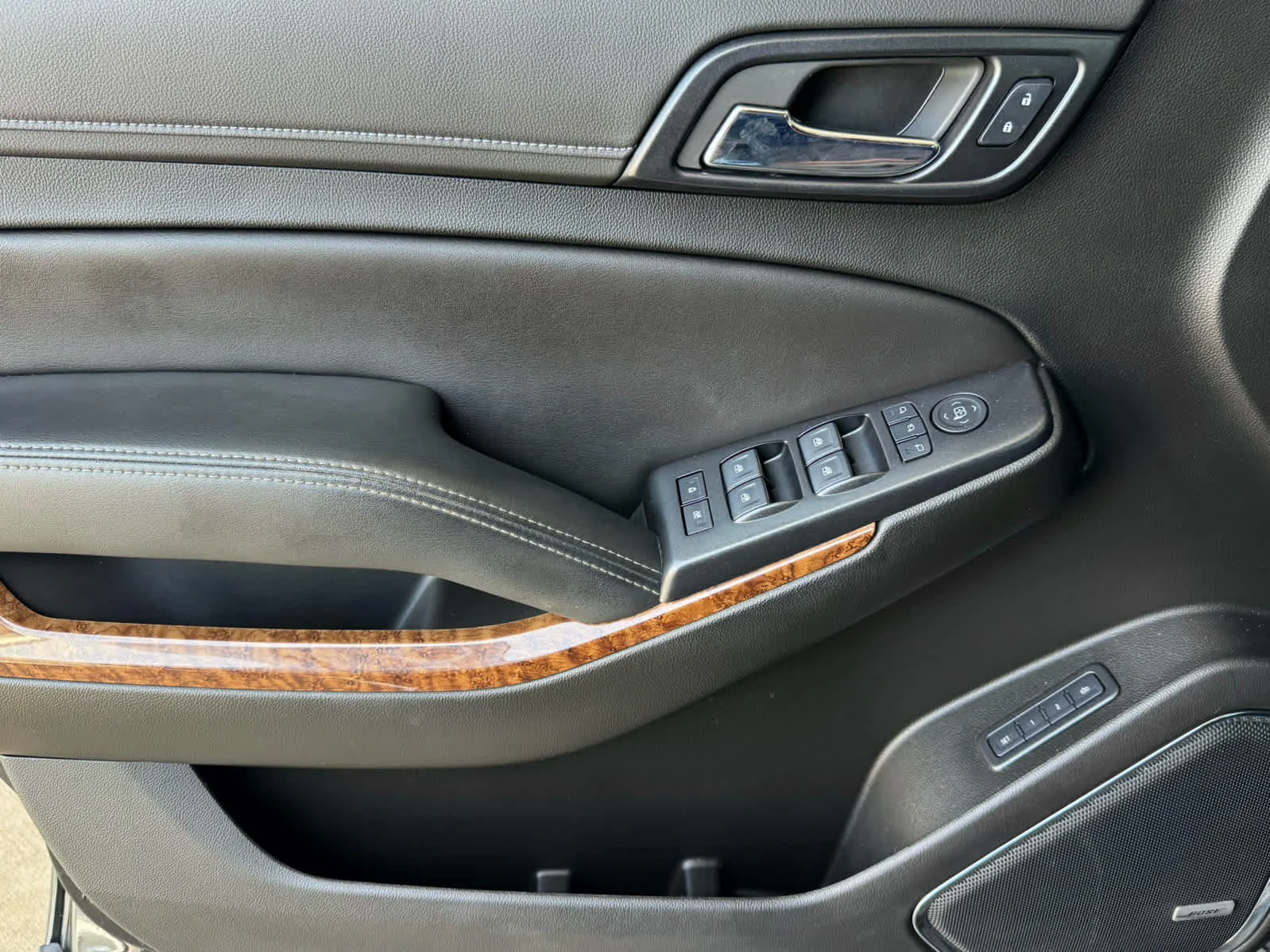 Certified Used 2020 BLACK Chevrolet Premier image 16