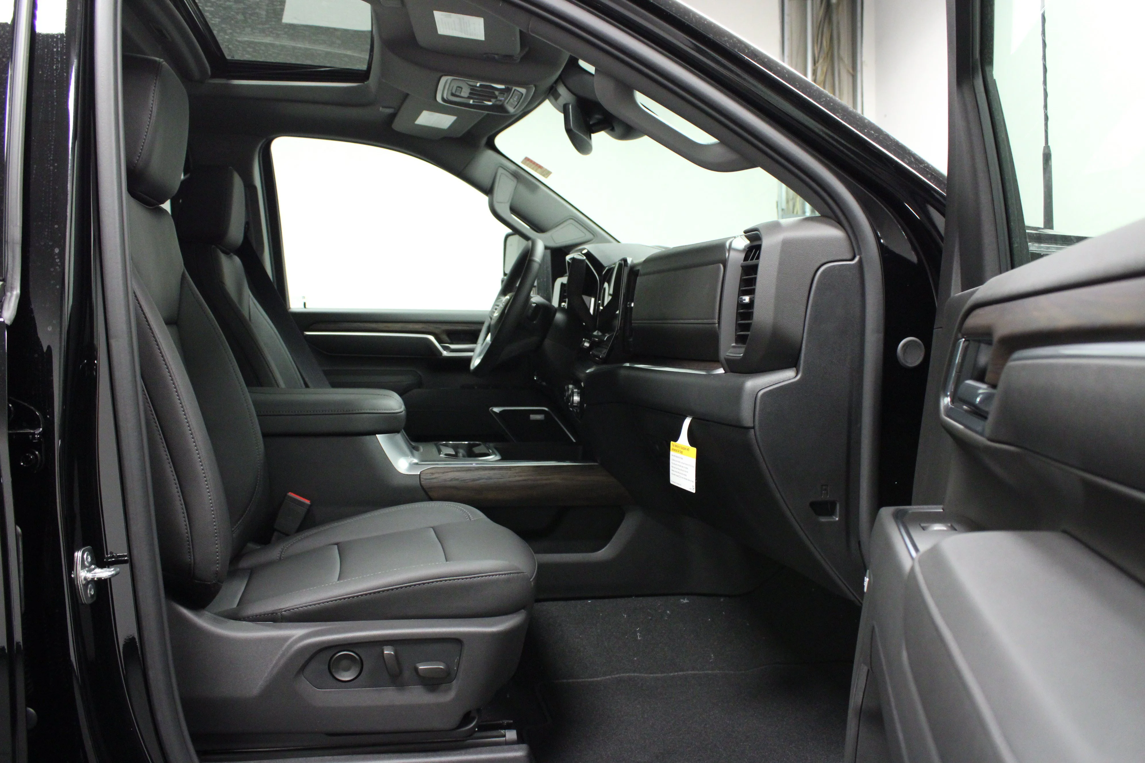 New 2026 Onyx Black GMC SLT image 16