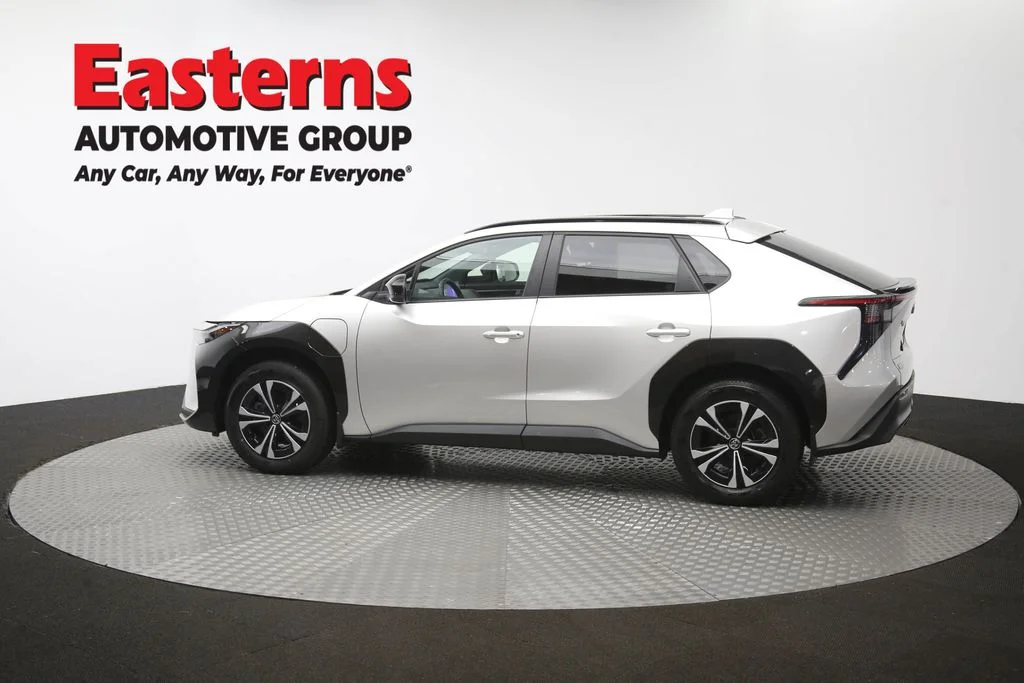 Used 2023 Silver Toyota XLE image 61