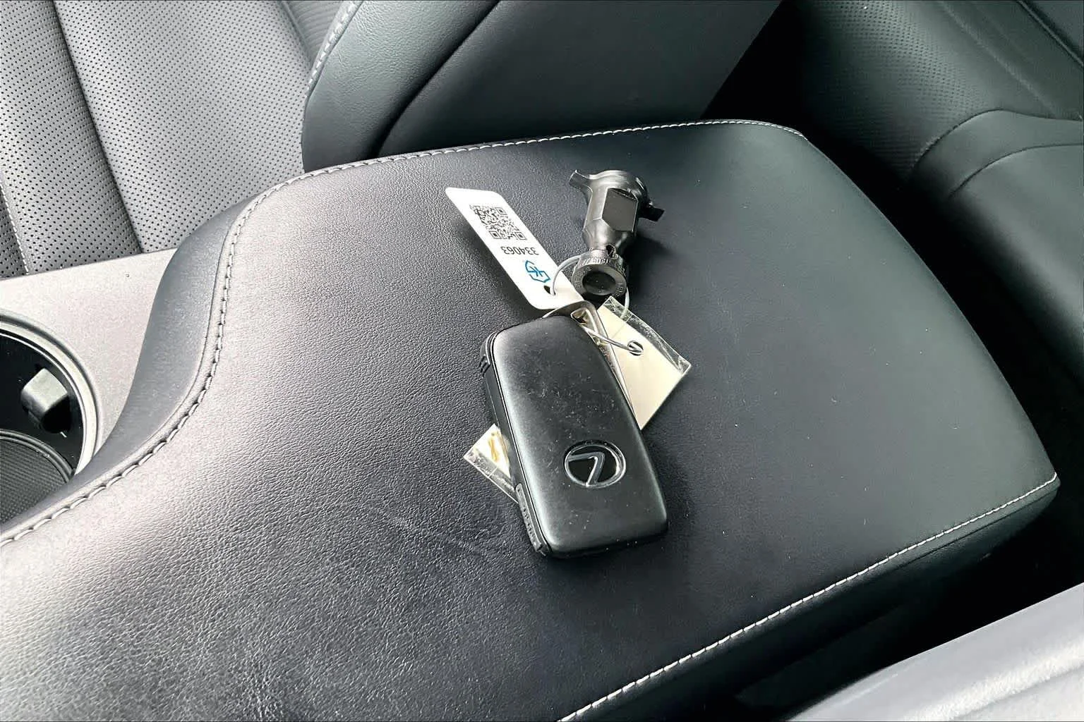 Used 2021 Atomic Silver Lexus F SPORT image 15