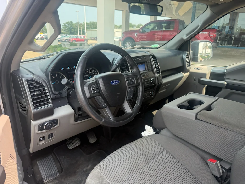 Used 2018 Ingot Silver Metallic Ford XLT image 3