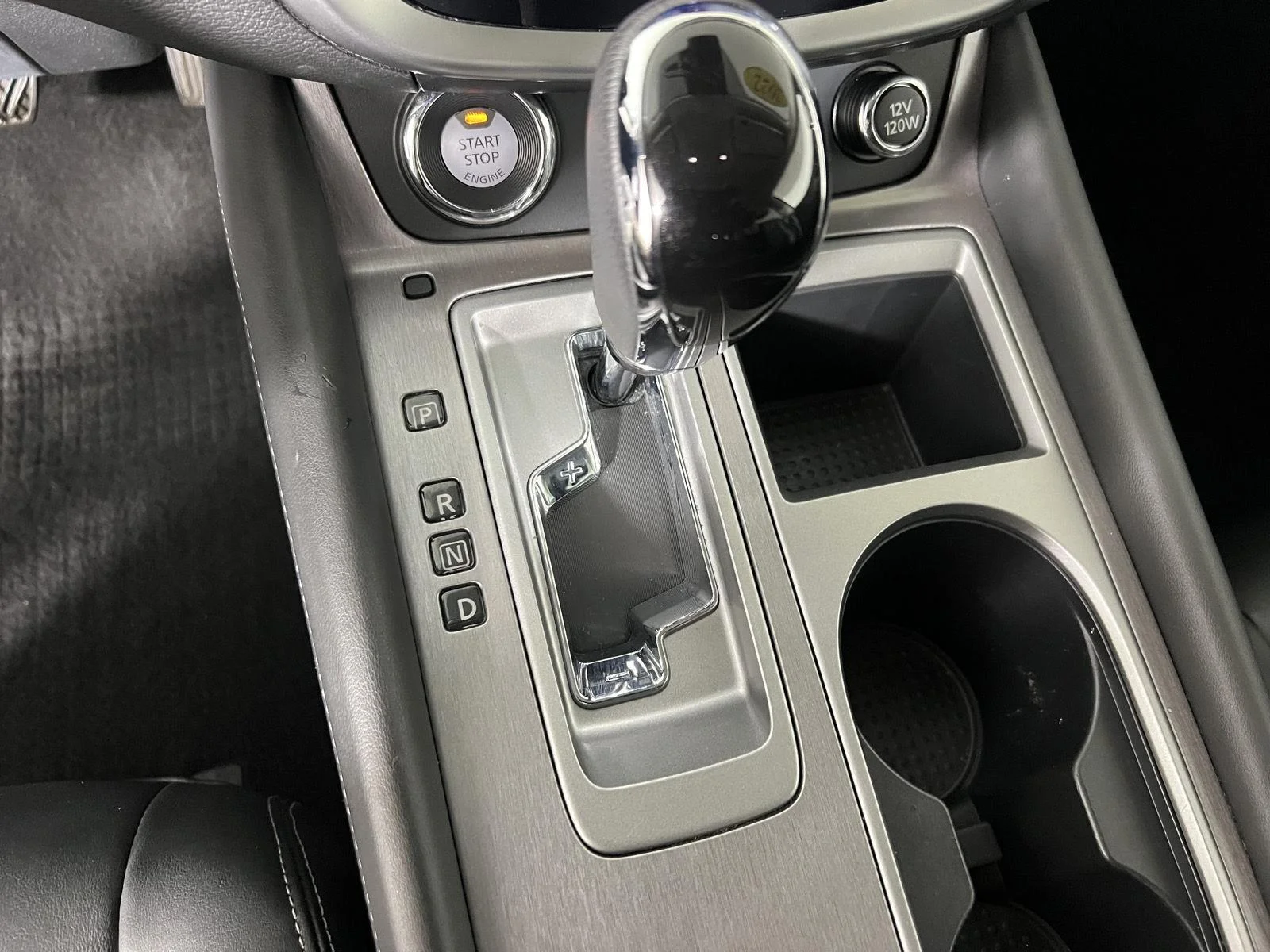 Used 2022 Boulder Gray Pearl Nissan SV image 9
