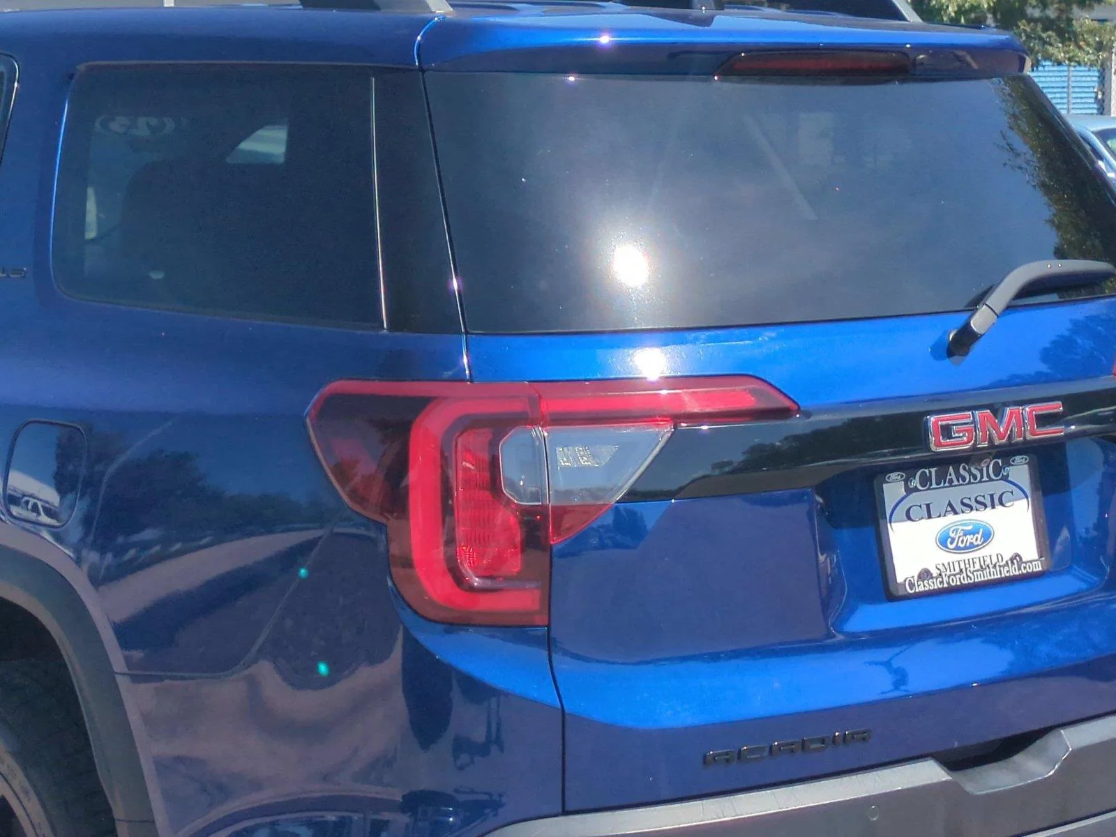 Used 2023 Ultra Blue Metallic GMC SLE image 11