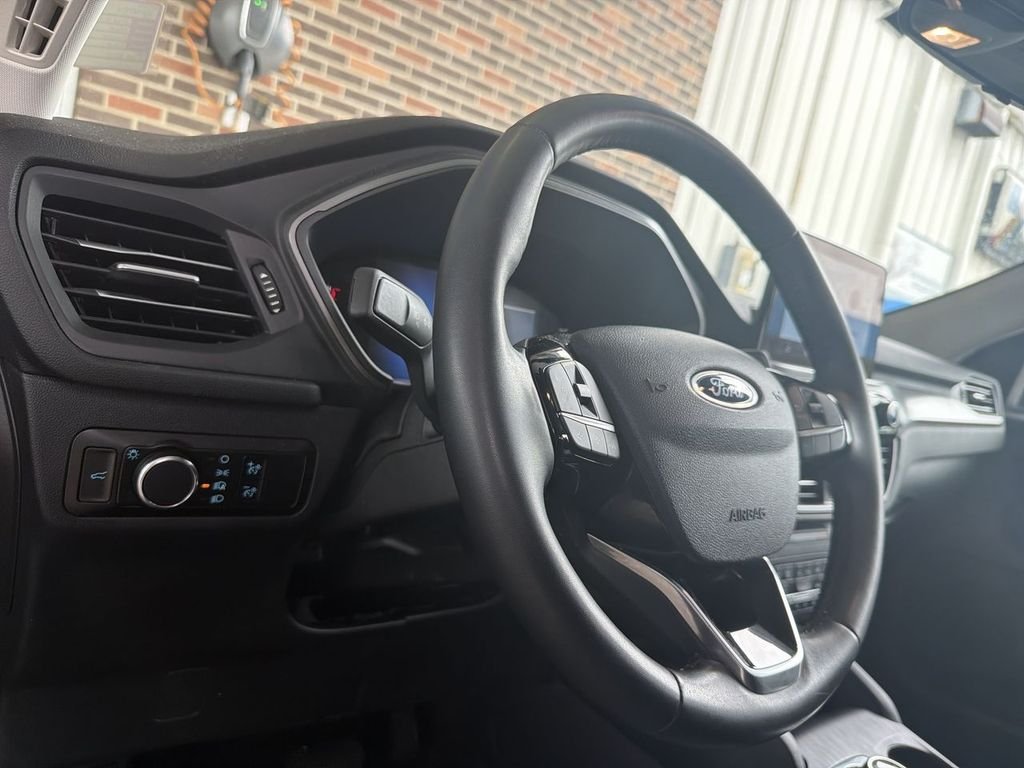 Used 2023 Blue Ford Active image 10