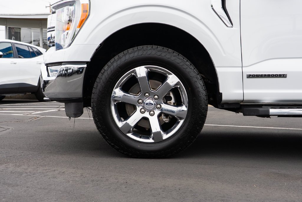 Used 2022 Oxford White Ford Lariat image 7