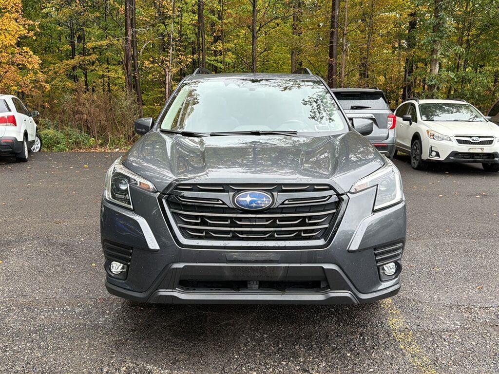 Used 2024 Magnetite Gray Metallic Subaru Premium image 13