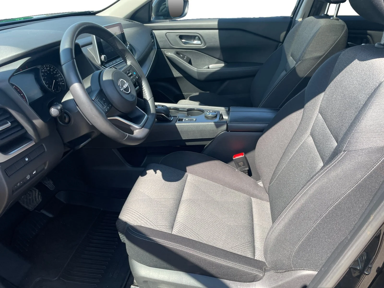 Used 2024 Black Nissan SV Moonroof AWD image 14