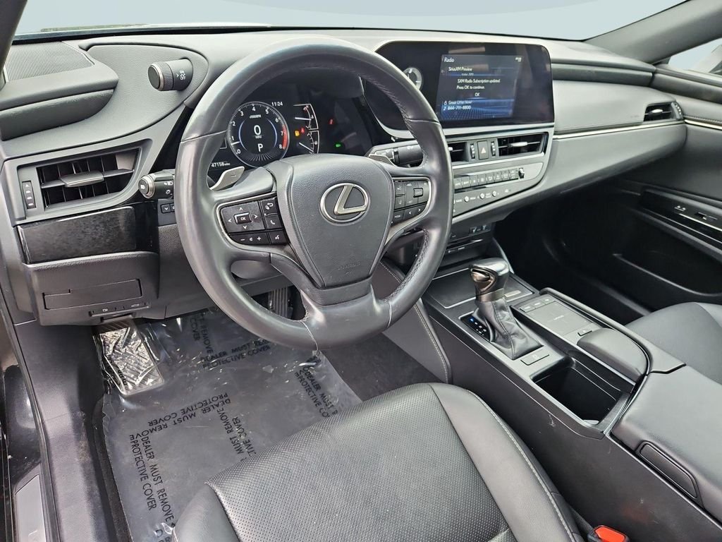 Used 2022 Black Lexus 250 image 13