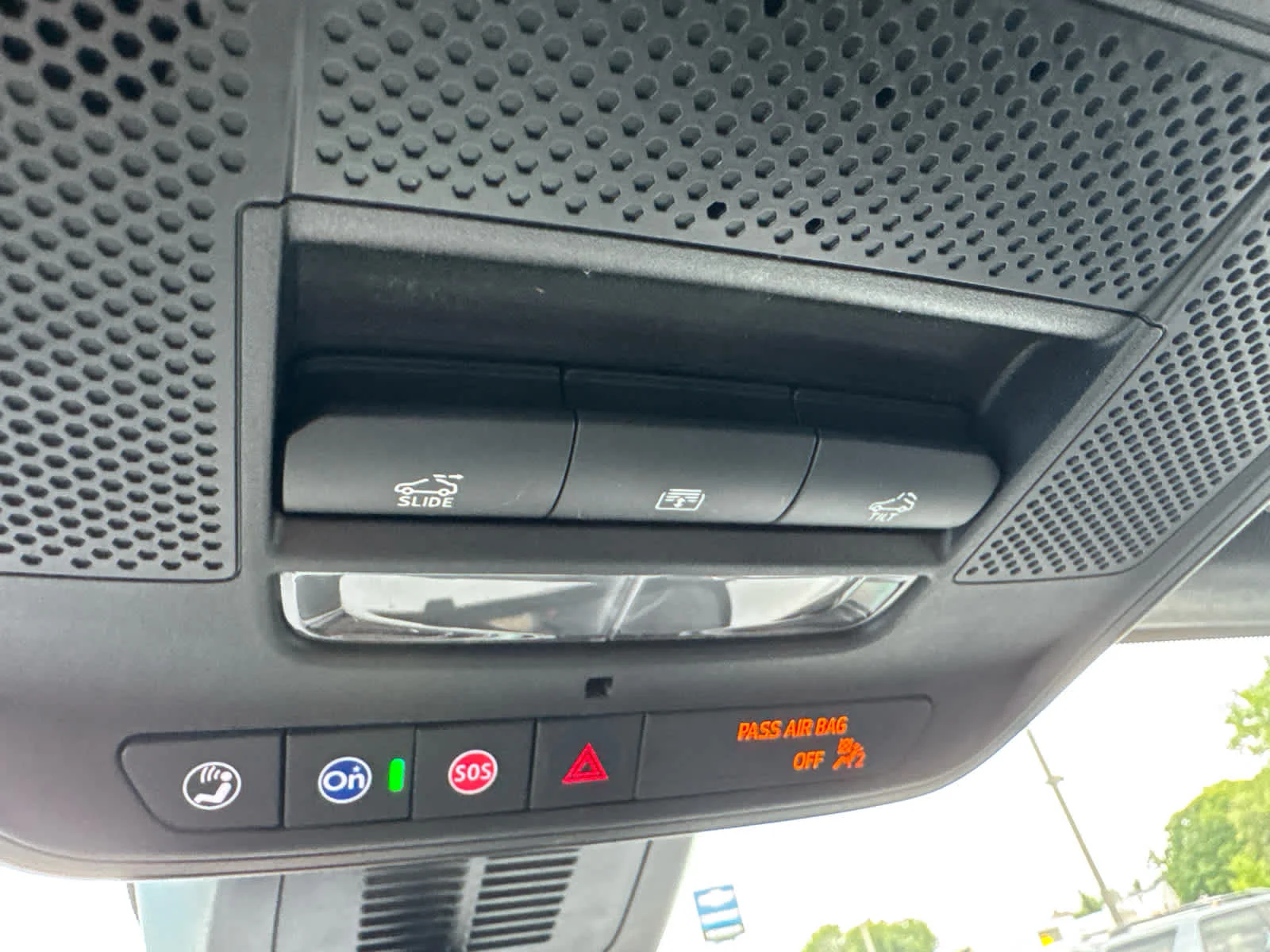 Used 2025 Mosaic Black Metallic Chevrolet LT image 26
