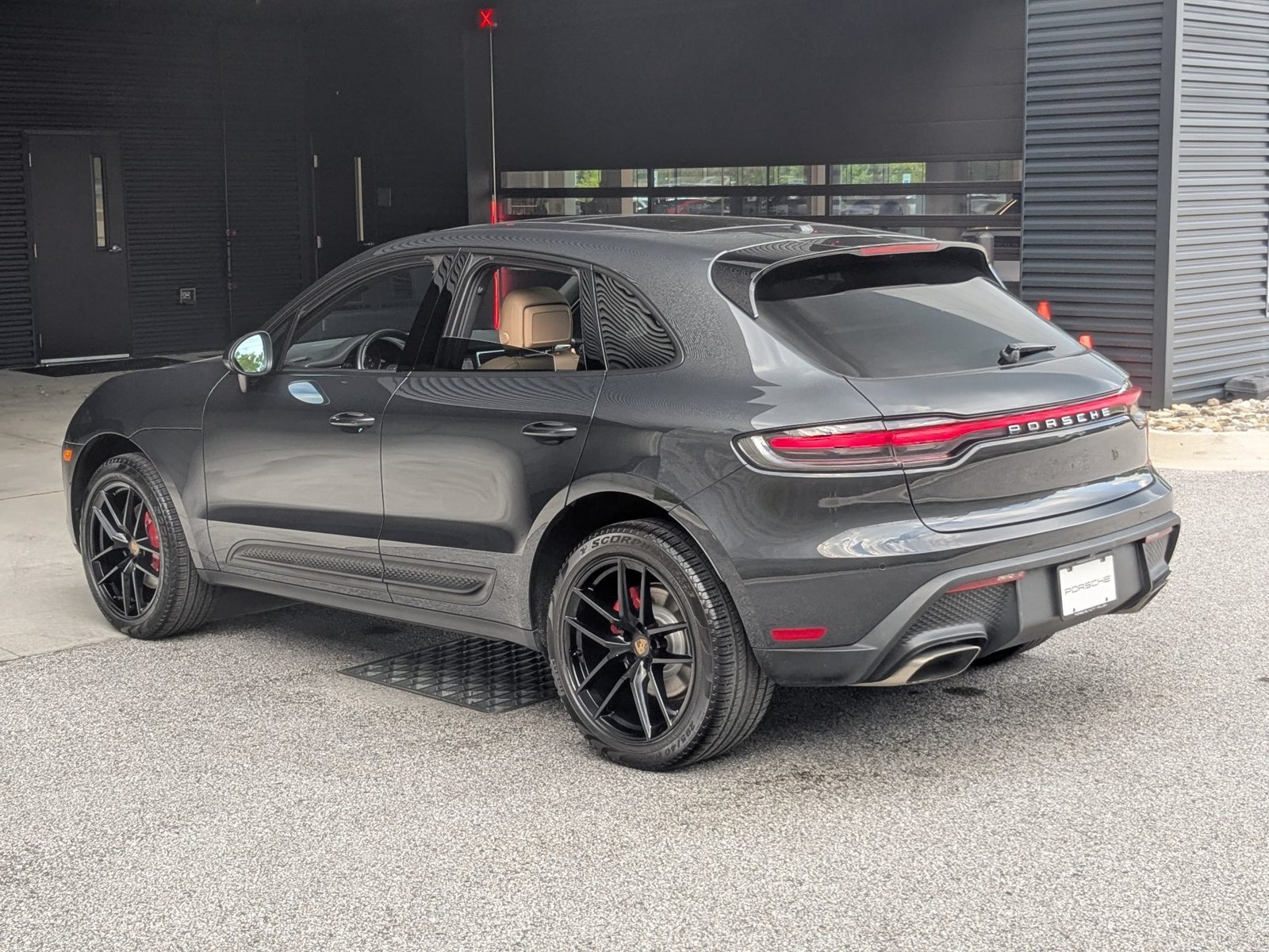 Used 2023 Volcano Grey Metallic Porsche  image 3