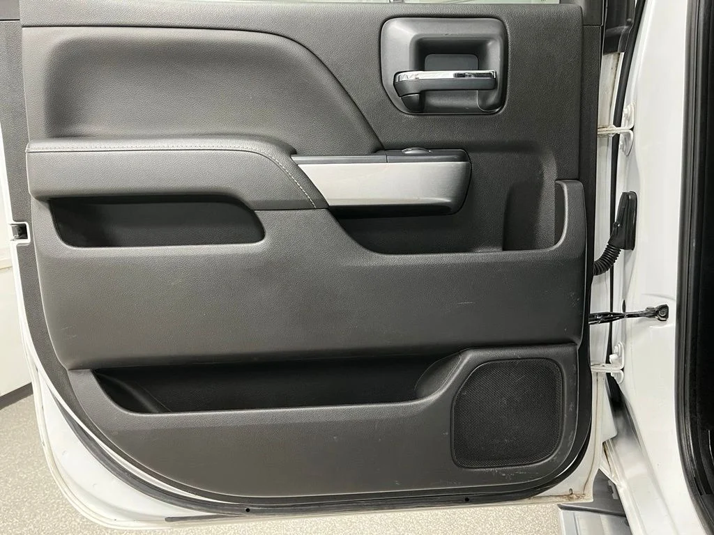 Used 2018 White Chevrolet LTZ image 42