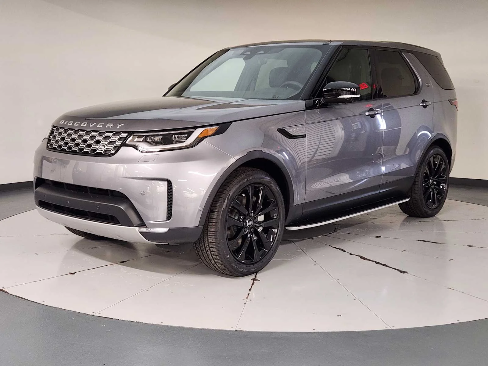 2026 Land Rover Discovery S