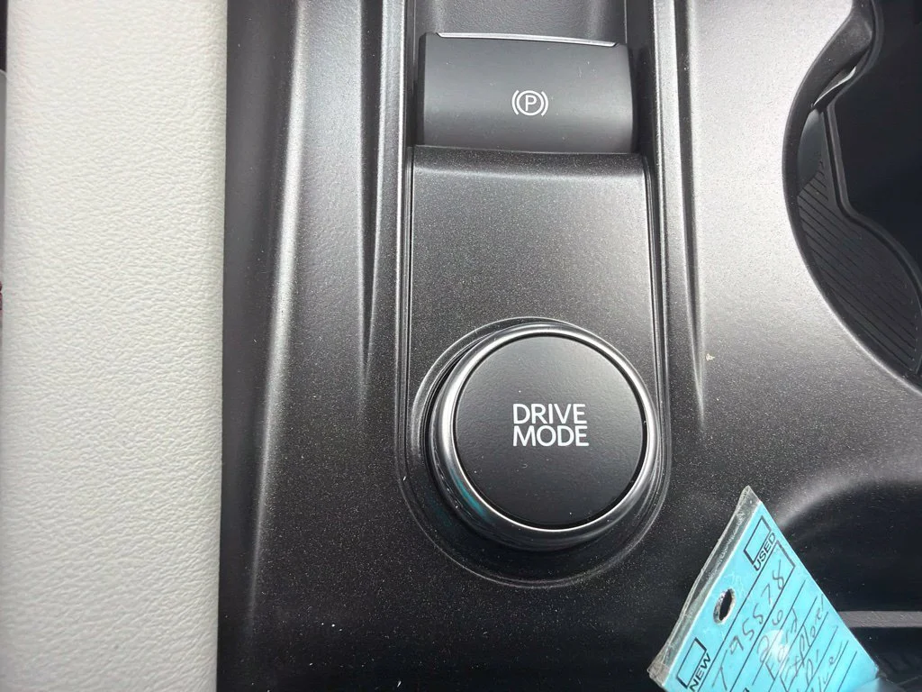 New 2026 Carbonized Gray Metallic Ford Active image 22