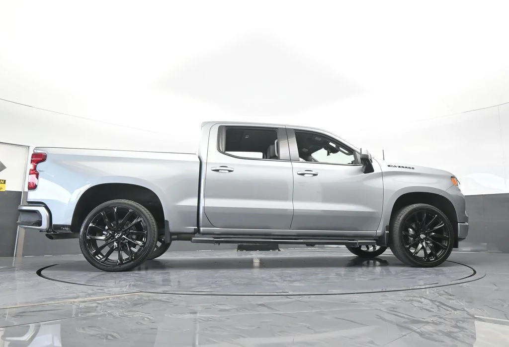 Used 2025 Sterling Gray Metallic Chevrolet LTZ image 77