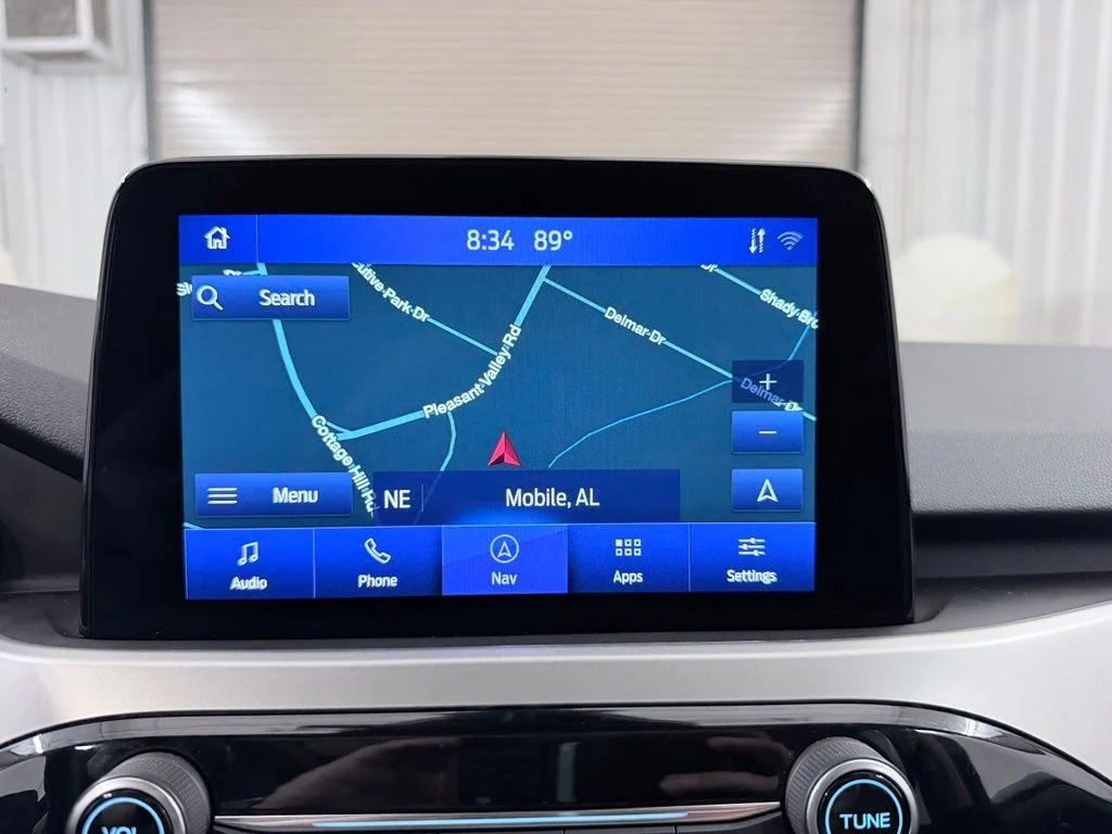 Used 2020 Red Ford SE image 20