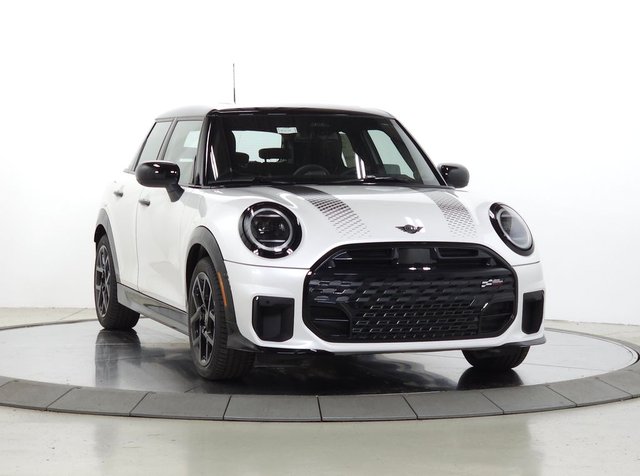 2026 MINI 4 Door Iconic