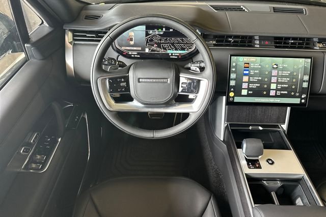 New 2026 Santorini Black Land Rover SE image 13