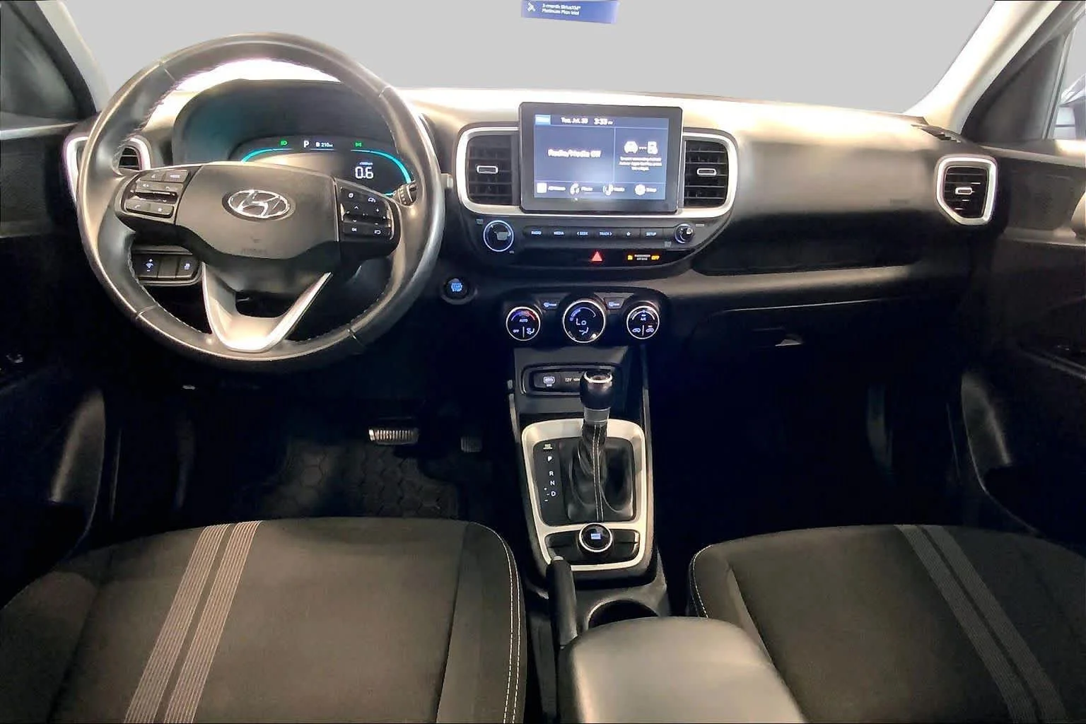 2025 Hyundai Venue SEL - Photo 15