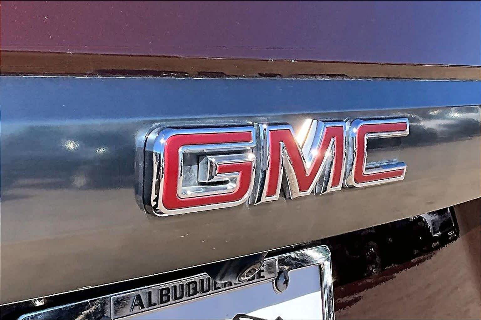 Used 2023 Redwood Metallic GMC AT4 image 28