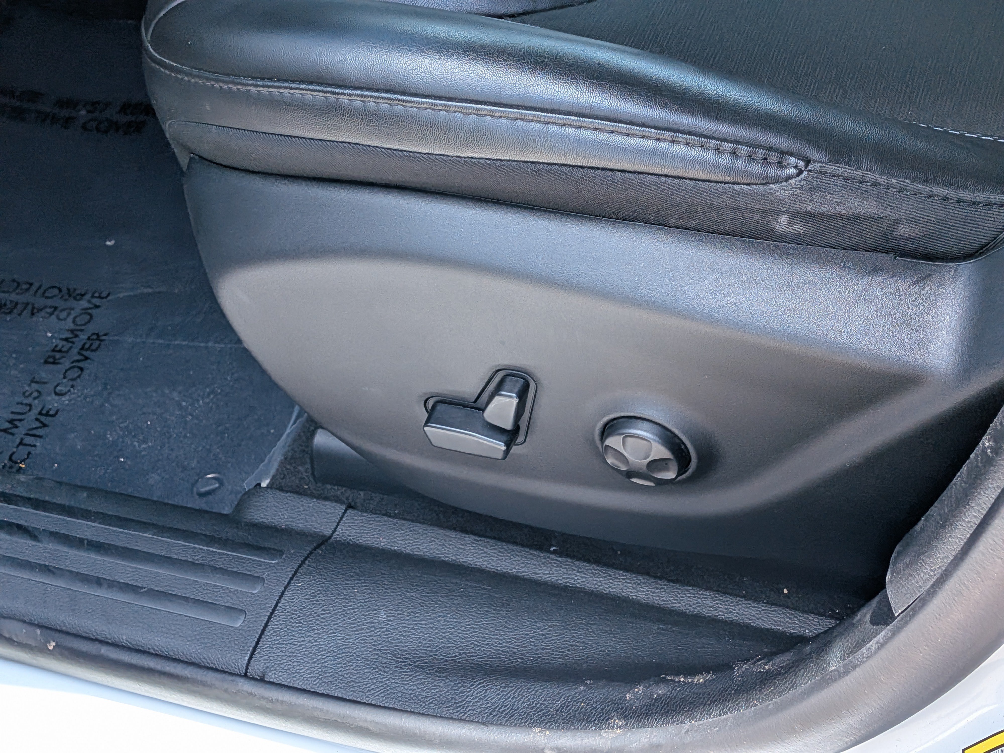 2019 Jeep Cherokee Latitude Plus - Photo 22