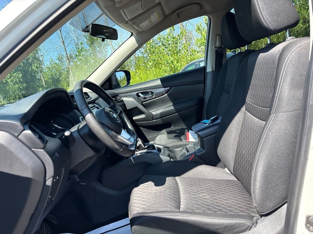Used 2018 White Nissan SV image 10