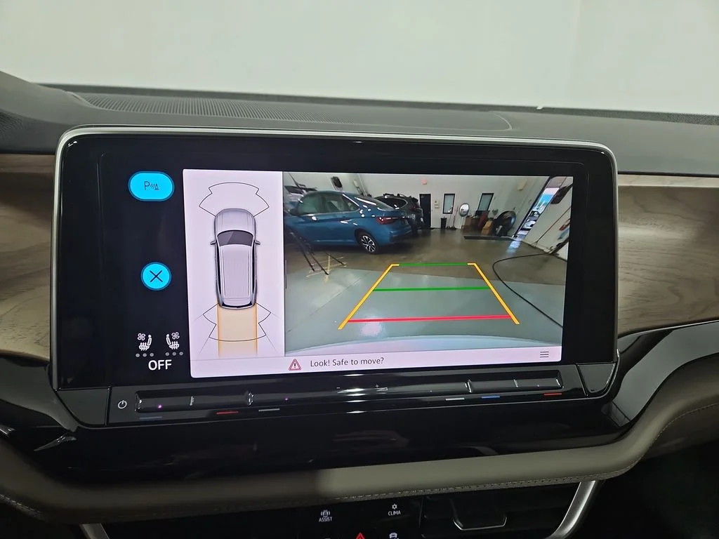 New 2026 White/off-white Volkswagen 2.0T SE w/Technology image 19