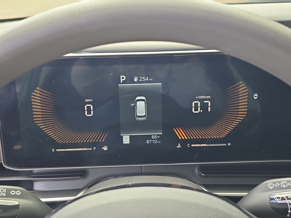 Certified Used 2026  Kia LX image 33
