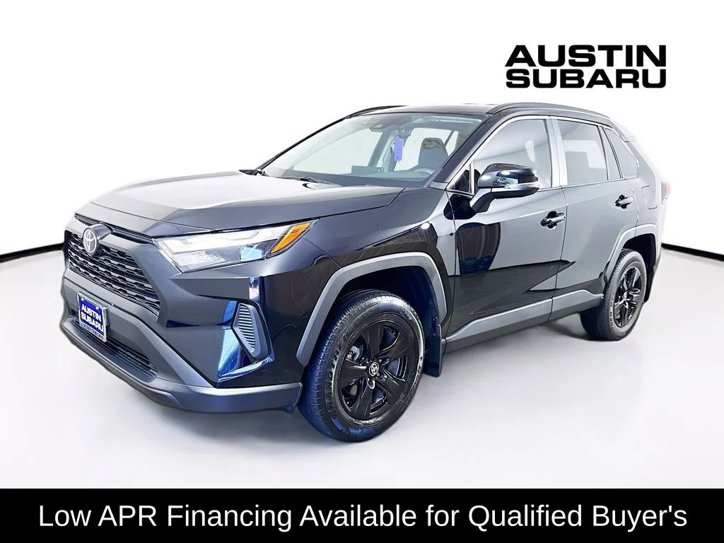 Used 2025 Midnight Black Metallic Toyota XLE image 3