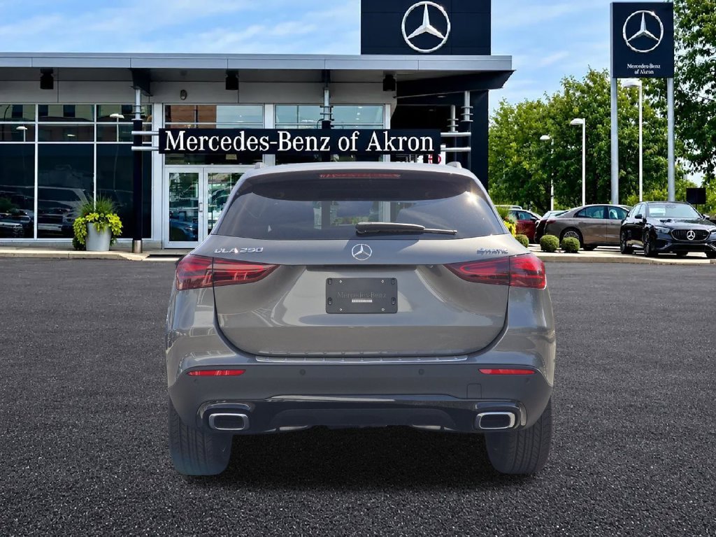 New 2026 Mountain Grey Metallic Mercedes-Benz GLA 250 image 25