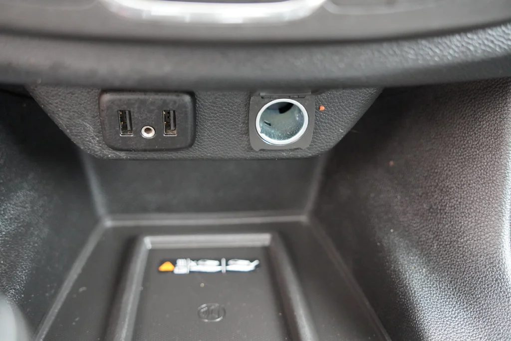 Certified Used 2019 Iridescent Pearl Tricoat Chevrolet Premier image 32